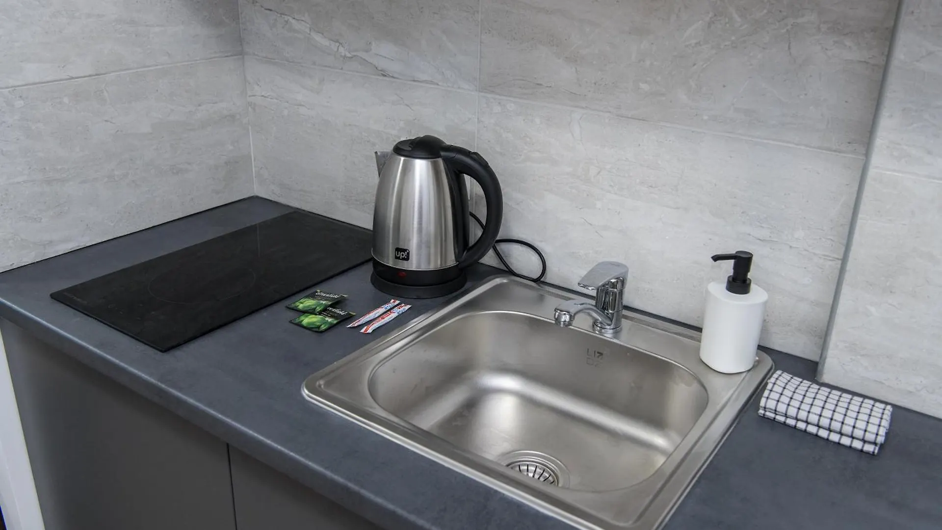 Myfreedom Апартаменти Метро Бориспільська Kyiv Apartment