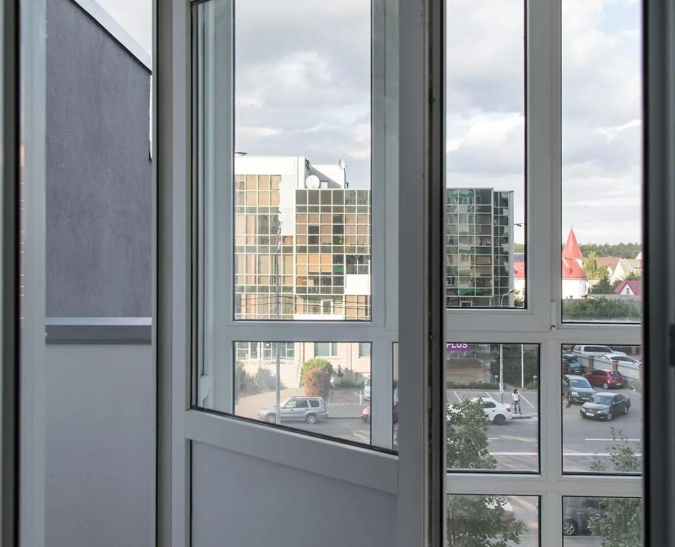 Myfreedom Апартаменти Метро Бориспільська Kyiv Apartment
