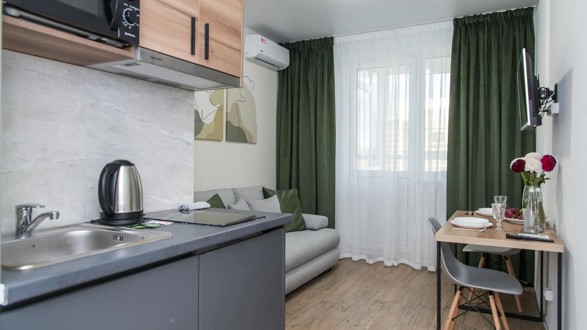 Apartment Myfreedom Апартаменти Метро Бориспільська Kyiv